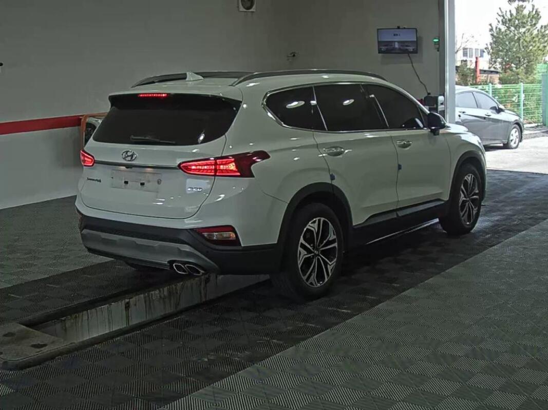 Hyundai SantaFe (2018)