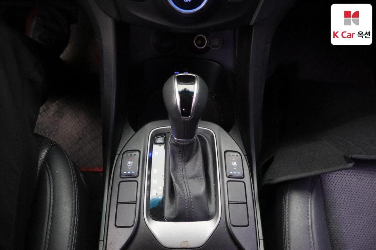 Hyundai SantaFe (2014) Hyundai SantaFe (2014)