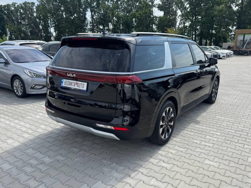 Kia Carnival (2021)
