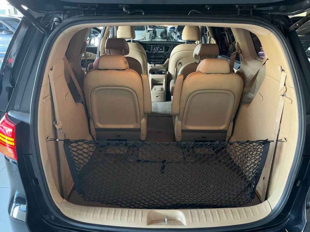 Kia Carnival (2017)