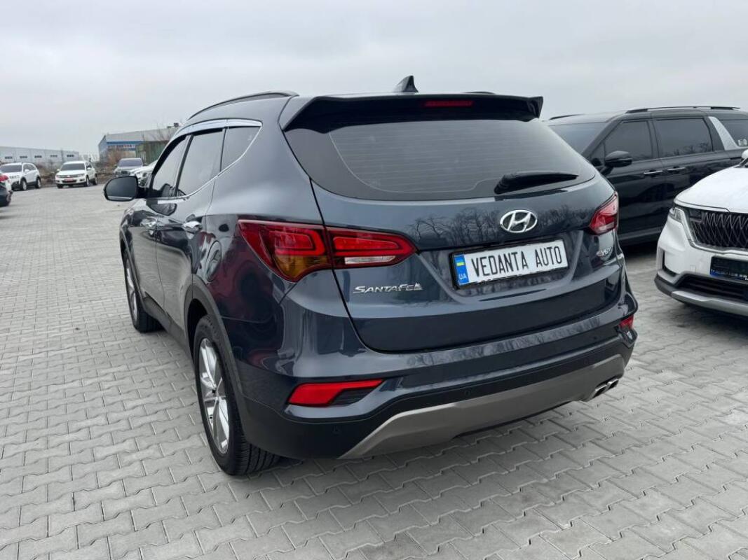 Hyundai SantaFe (2016)
