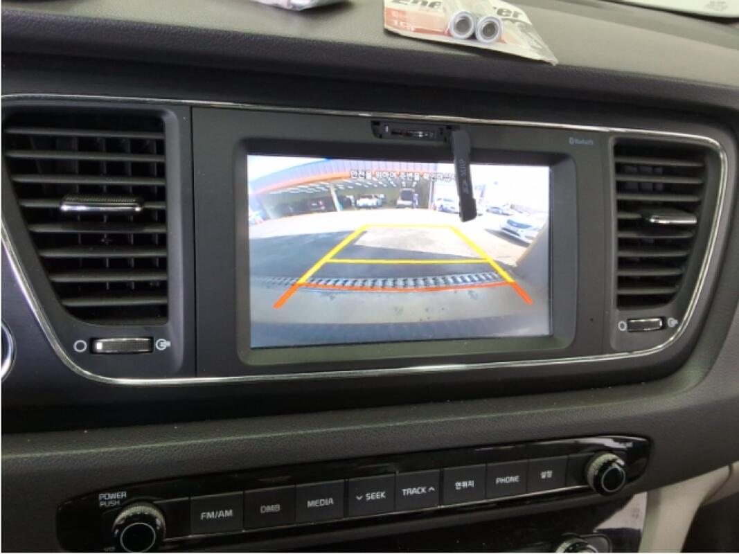 Kia Carnival (2016)