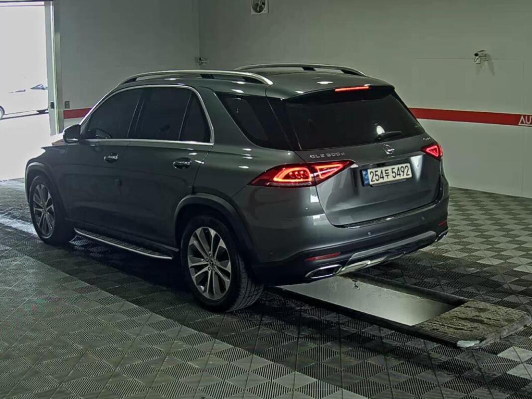 Mercedes GLE 300d (2021)