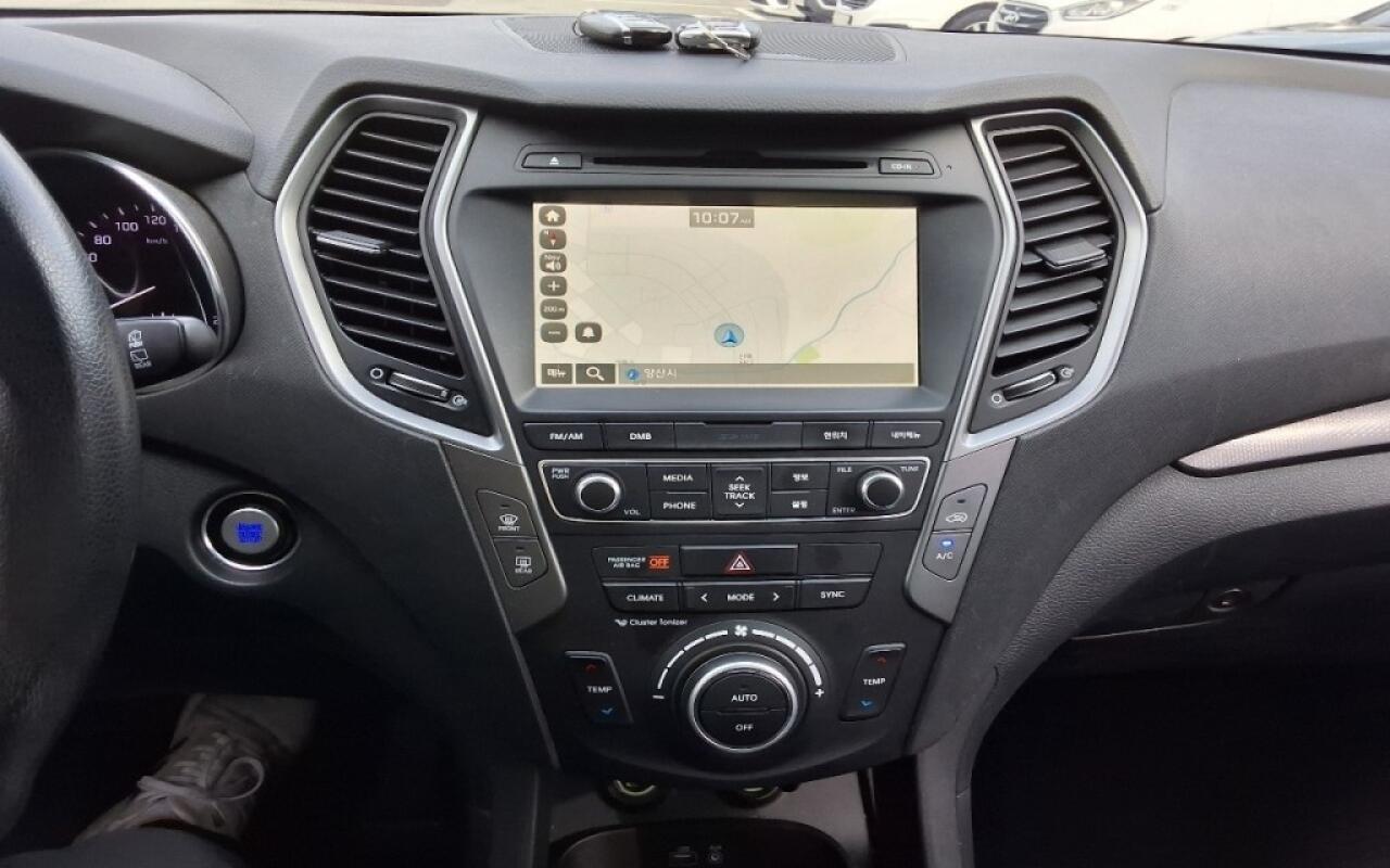 Hyundai SantaFe (2016)