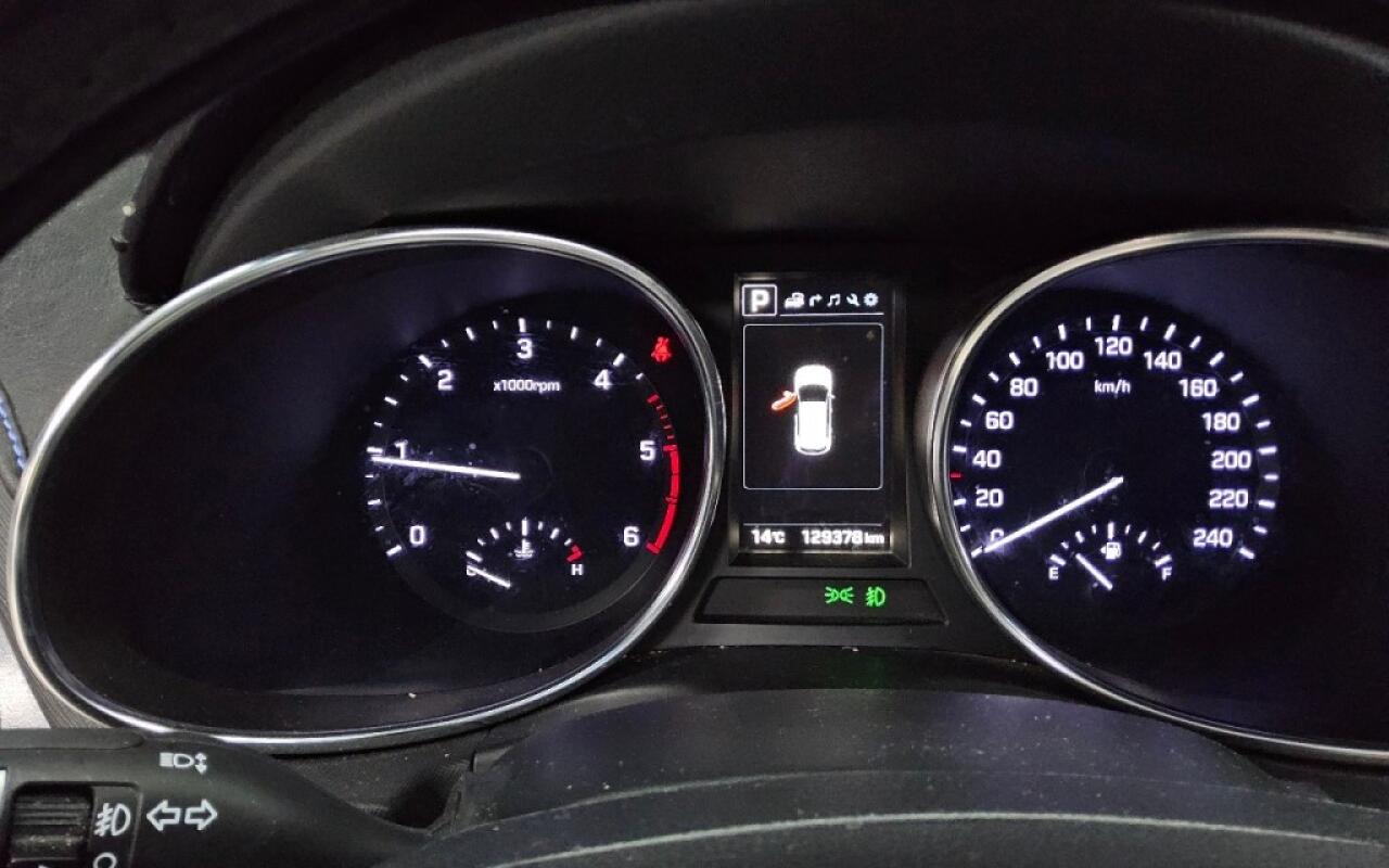 Hyundai SantaFe (2016)