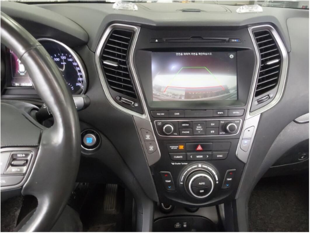 Hyundai SantaFe (2015)