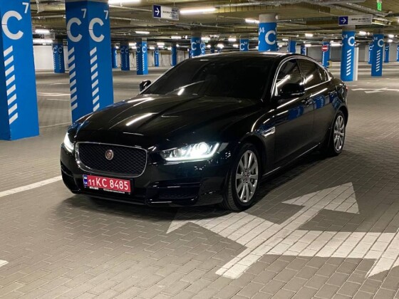 Jaguar XE (2015)