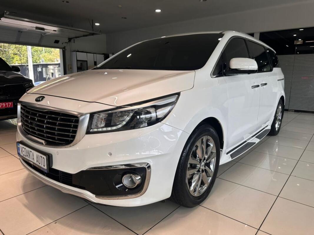 Kia Carnival (2016)