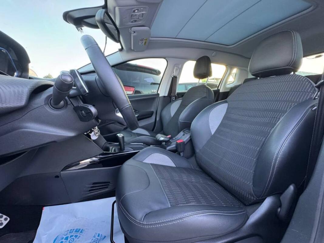 Peugeot 2008 (2015)