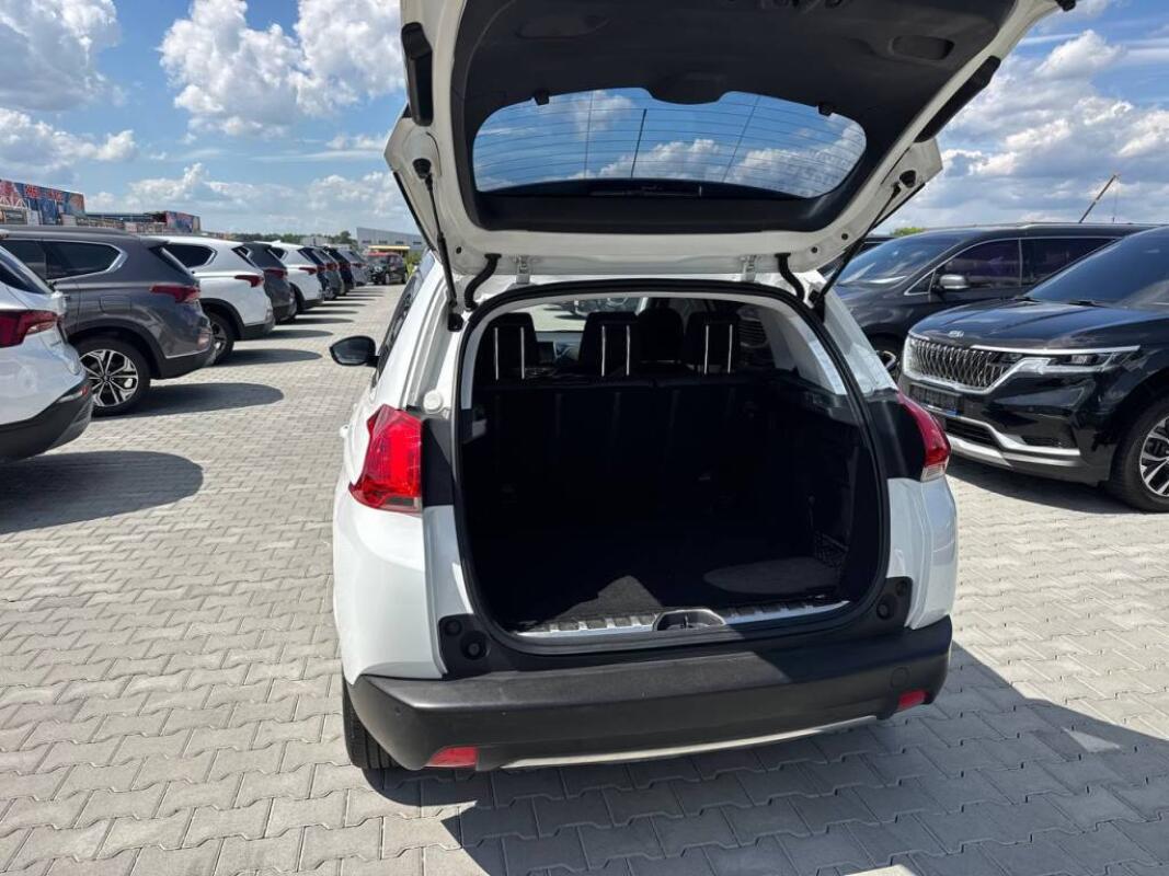 Peugeot 2008 (2015)