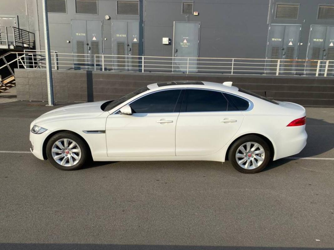 Jaguar XF (2016)
