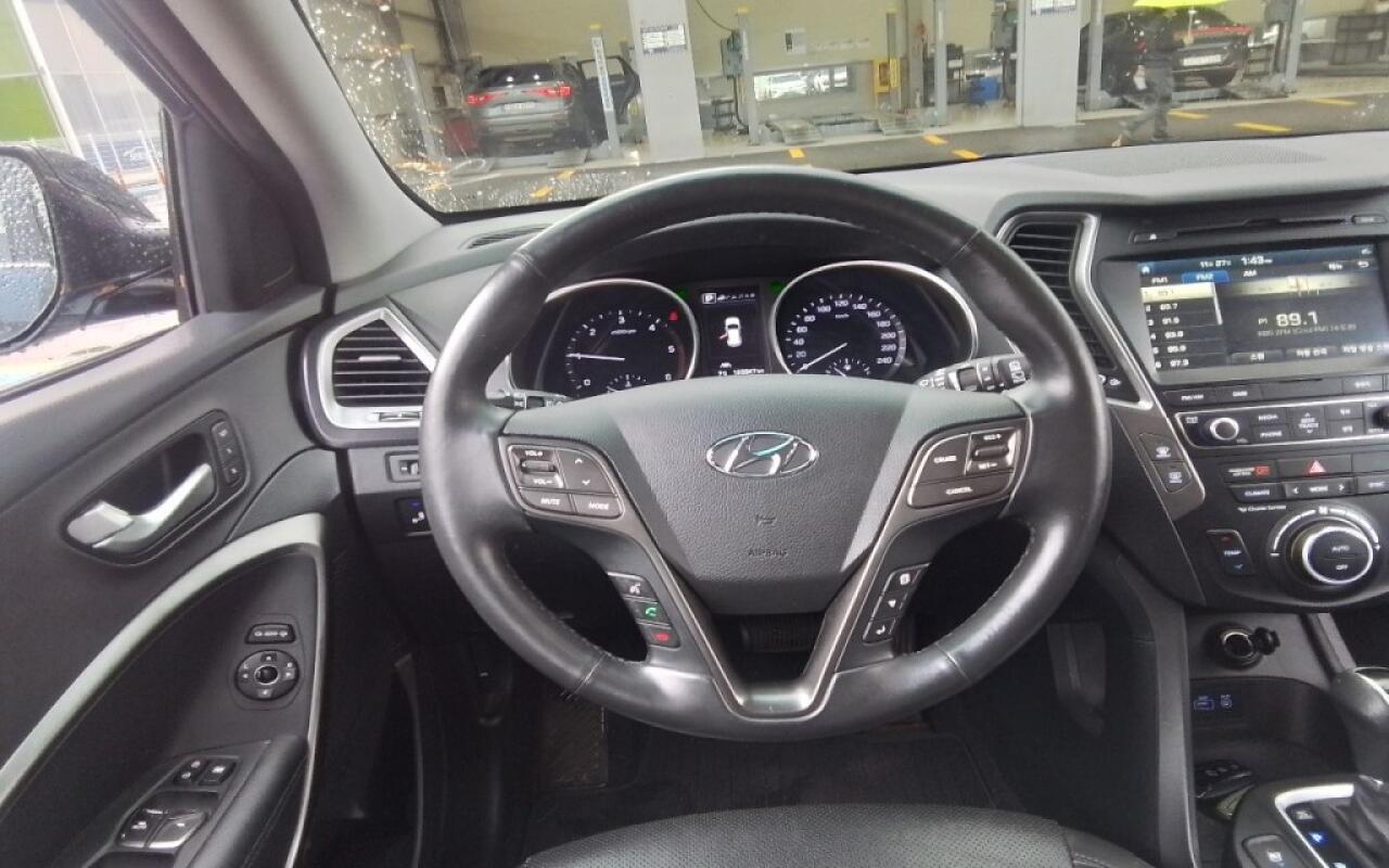 Hyundai SantaFe (2016)