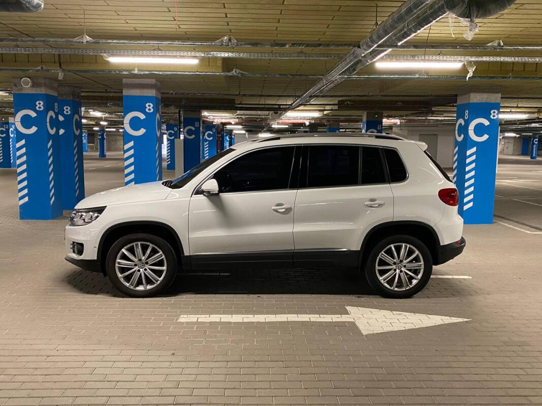 Volkswagen Tiguan (2015)