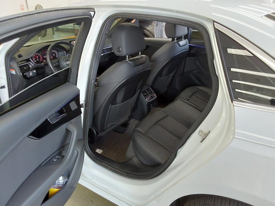 Audi	A4 (2020)