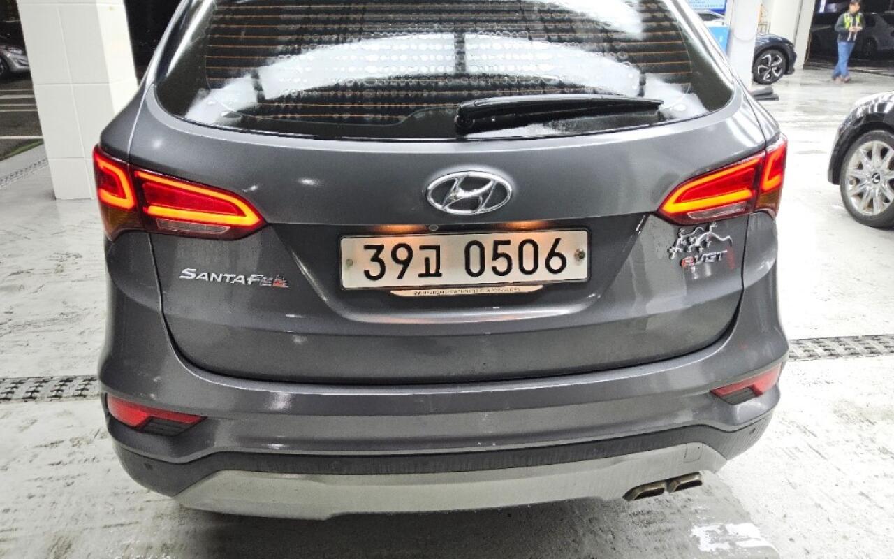 Hyundai SantaFe (2016)