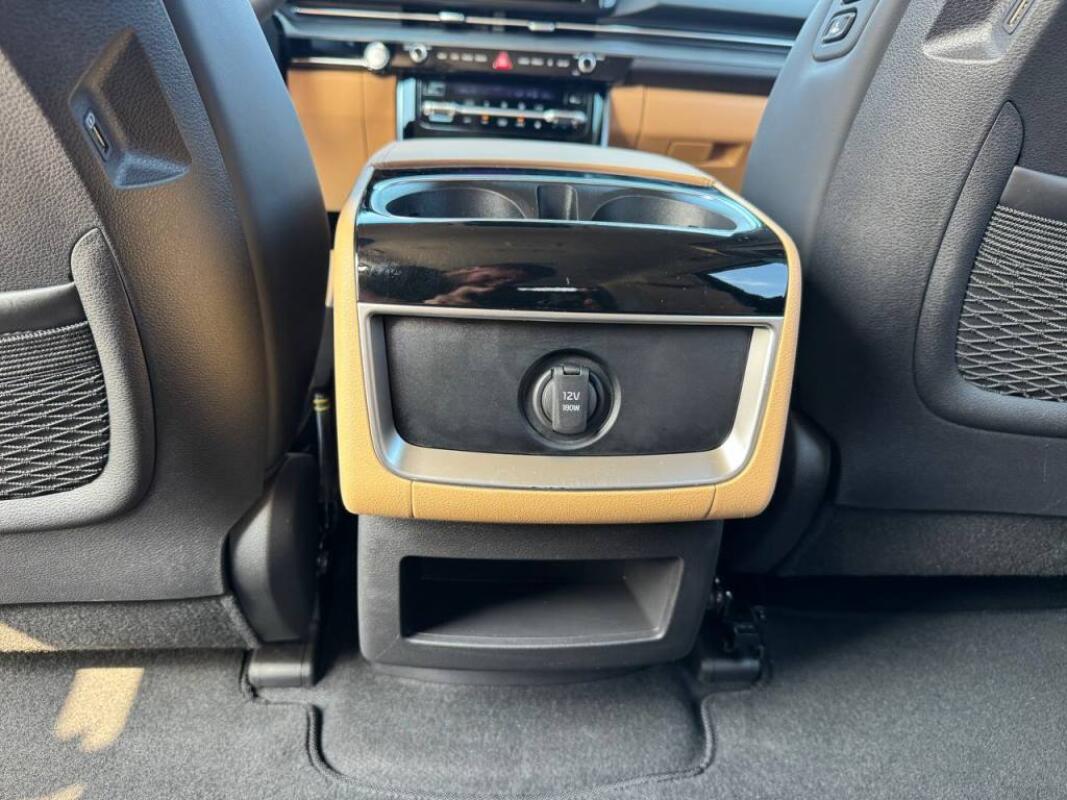 Kia Carnival (2021) Kia Carnival (2021)