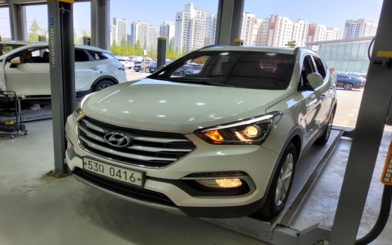 Hyundai SantaFe (2016)
