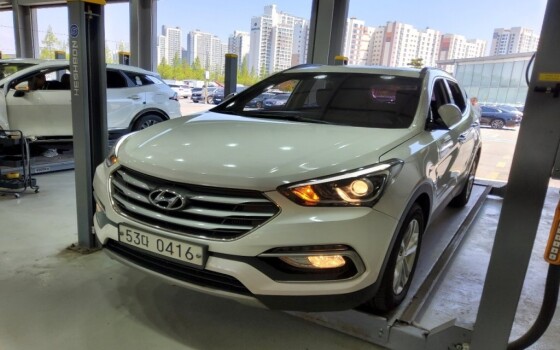 Hyundai SantaFe (2016)