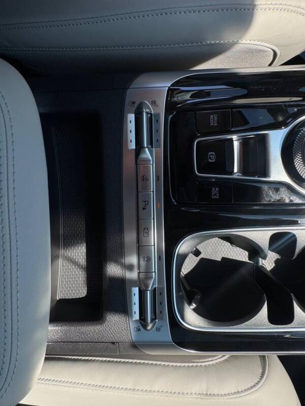 Kia Carnival (2023)