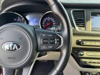 Kia Carnival (2016)