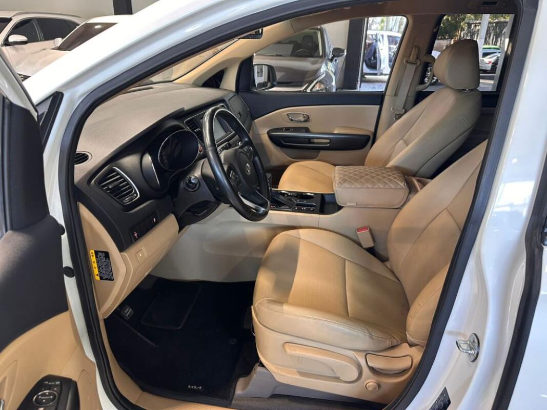 Kia Carnival (2020) Kia Carnival (2020)