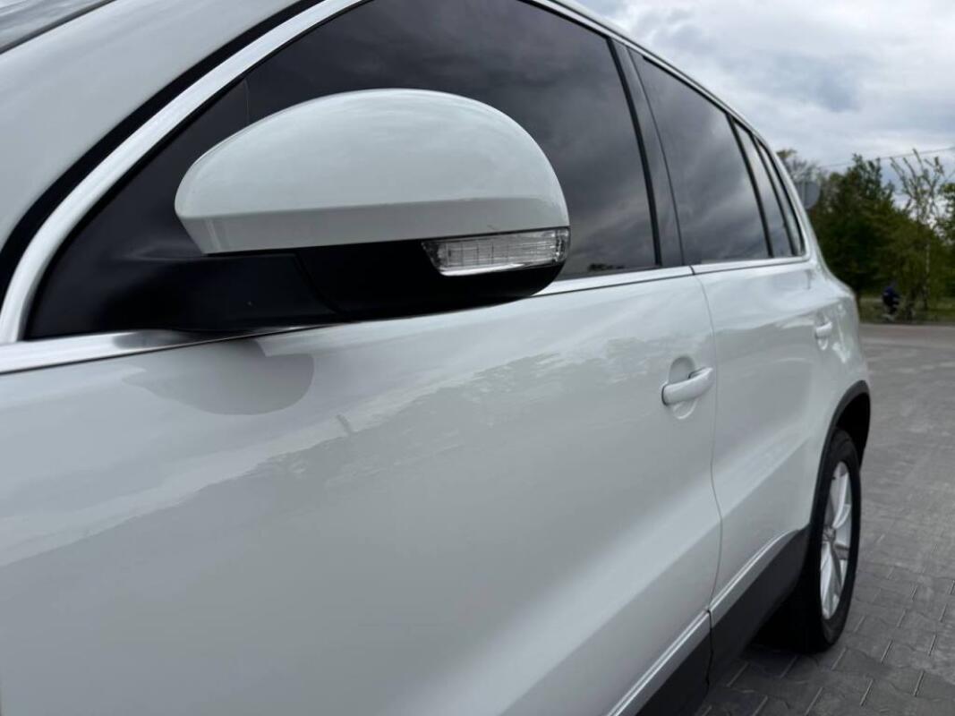 Volkswagen Tiguan (2015)