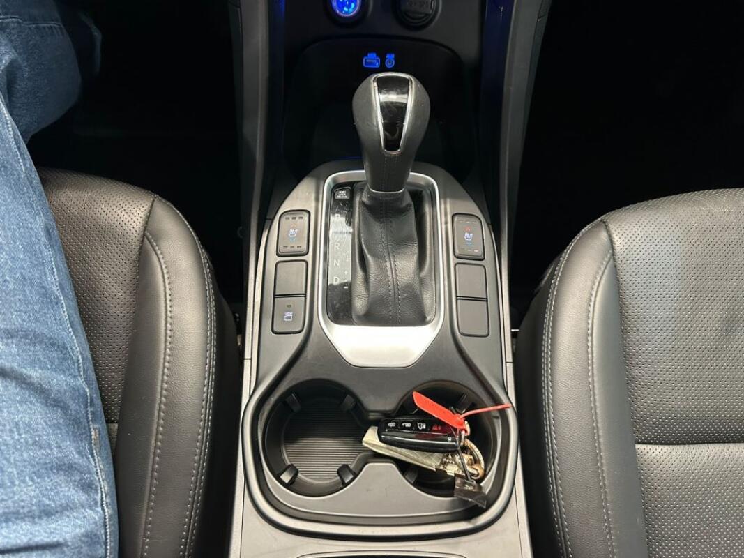 Hyundai SantaFe (2016)