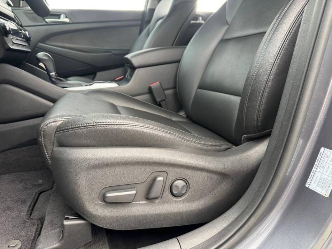 Hyundai Tucson (2016) Hyundai Tucson (2016)