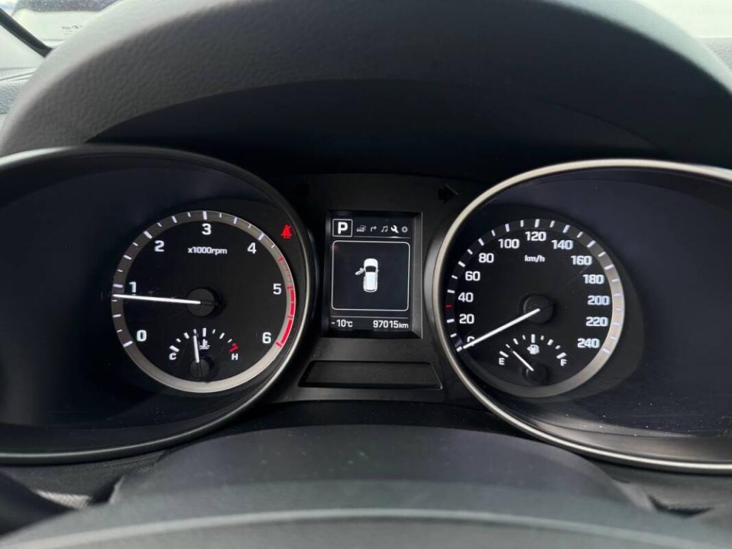 Hyundai SantaFe (2016)