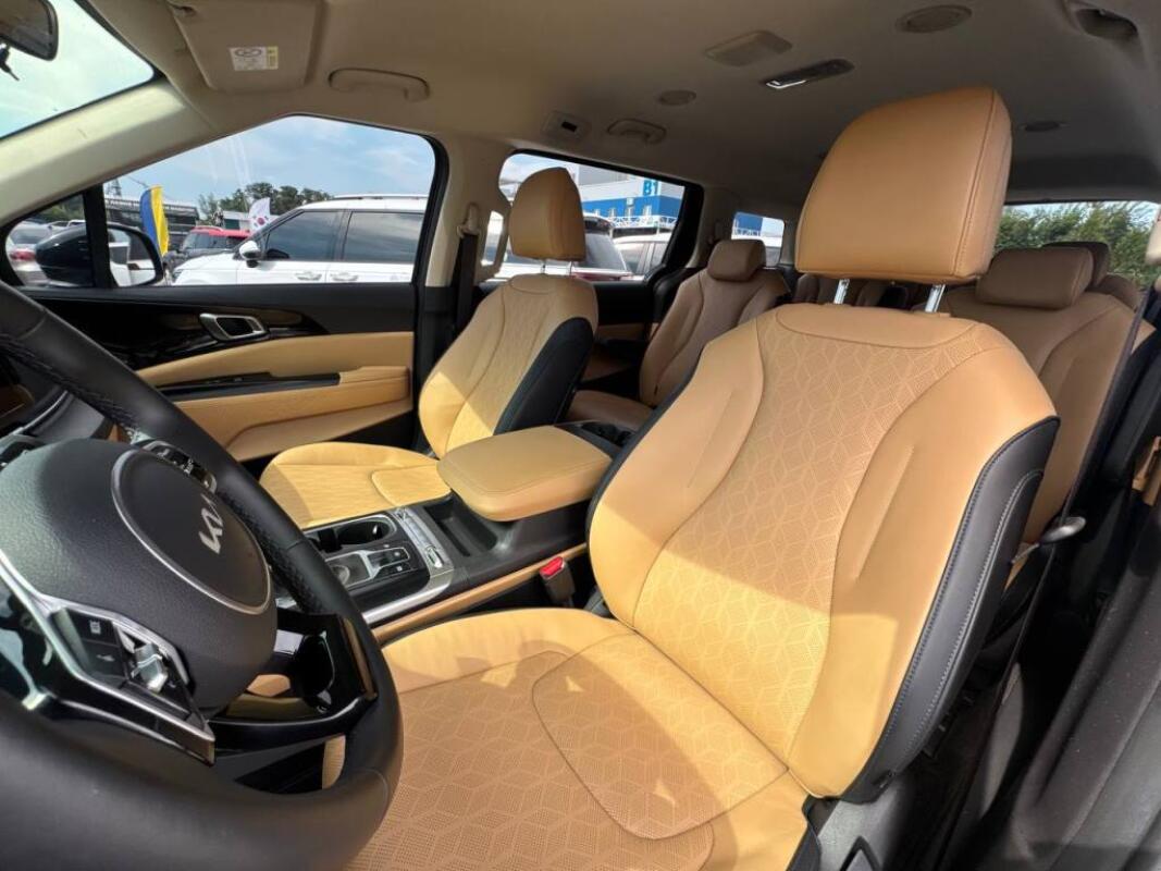 Kia Carnival (2021)