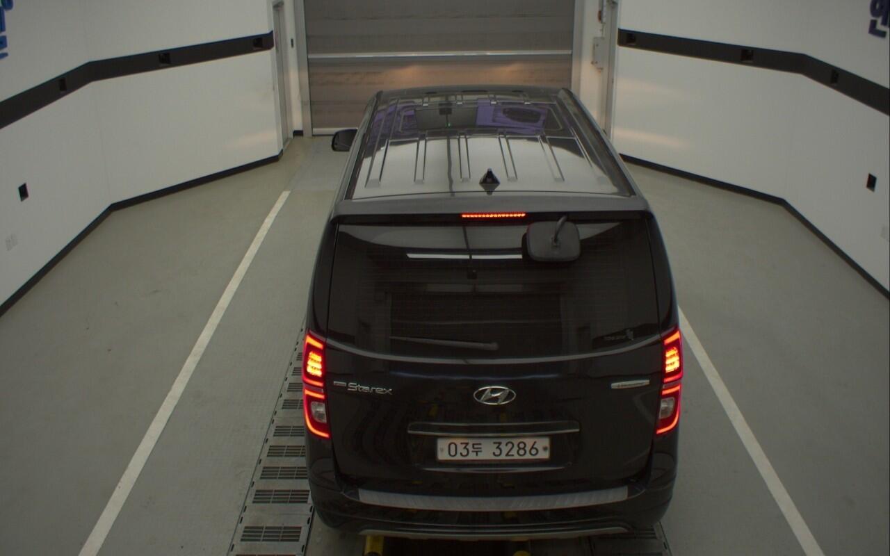 Hyundai Grand Starex (2019)