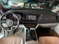 Kia Carnival (2016)