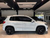 Volkswagen Tiguan (2015)