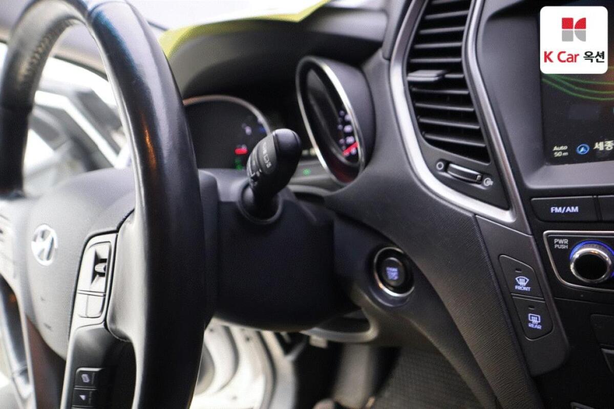 Hyundai SantaFe (2015)