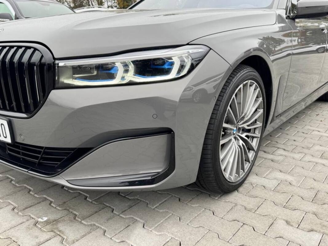 BMW 750Ld (2020)