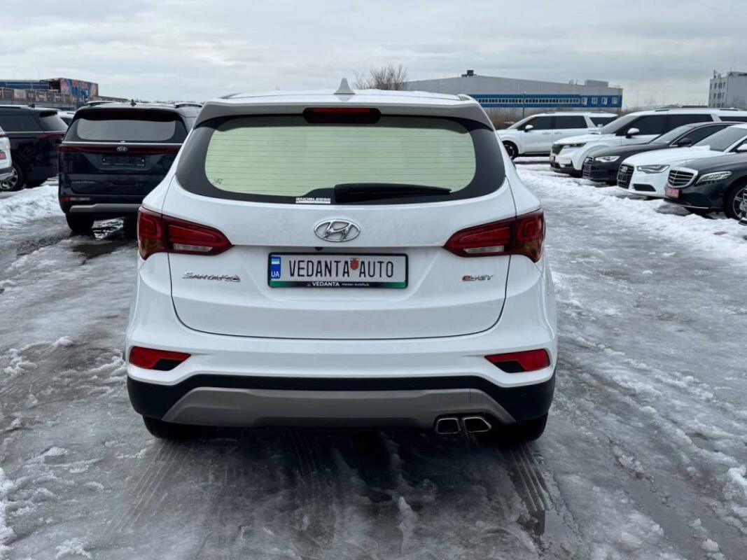 Hyundai SantaFe (2016)