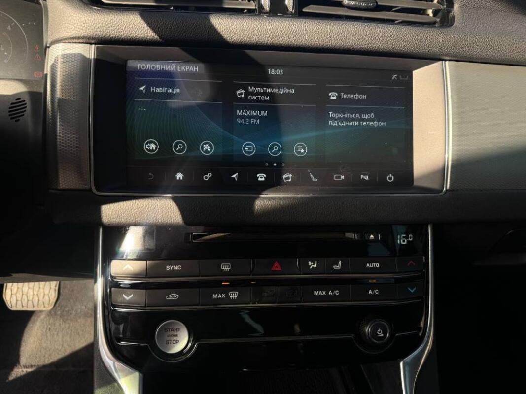 Jaguar XF (2016)