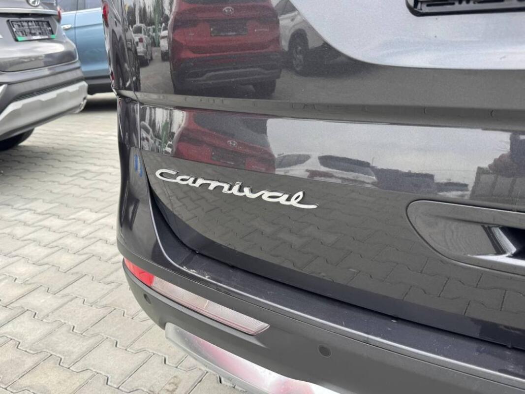 Kia Carnival (2020)