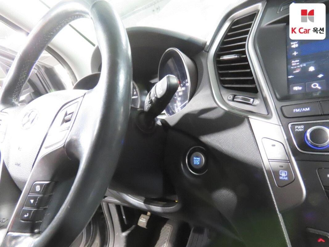 Hyundai SantaFe (2016)