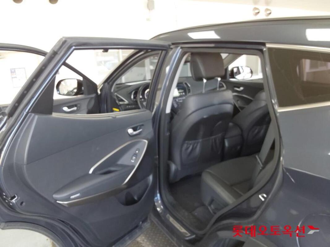 Hyundai SantaFe (2015)