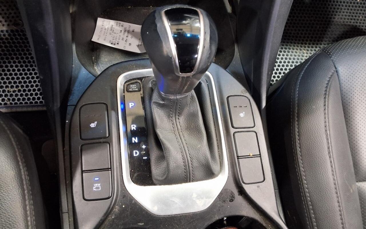 Hyundai SantaFe (2015) Hyundai SantaFe (2015)