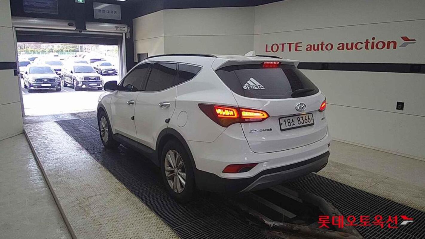 Hyundai SantaFe (2016)