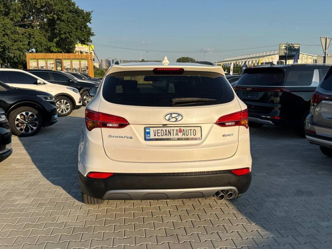 Hyundai SantaFe (2015)