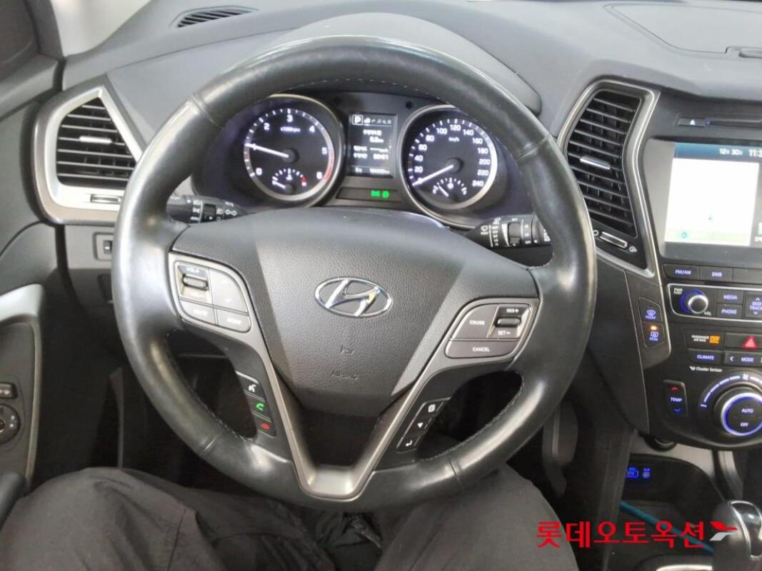 Hyundai SantaFe (2017)