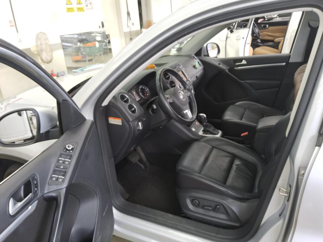 Volkswagen Tiguan (2014)