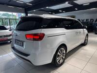 Kia Carnival (2015)