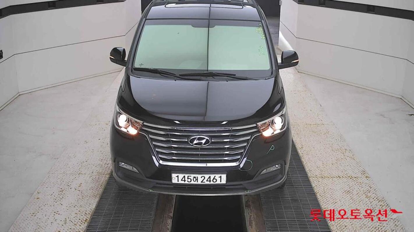 Hyundai Grand Starex (2020)