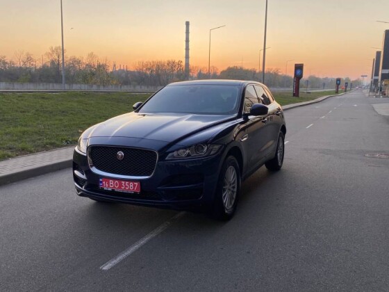 Jaguar F-PACE (2017)