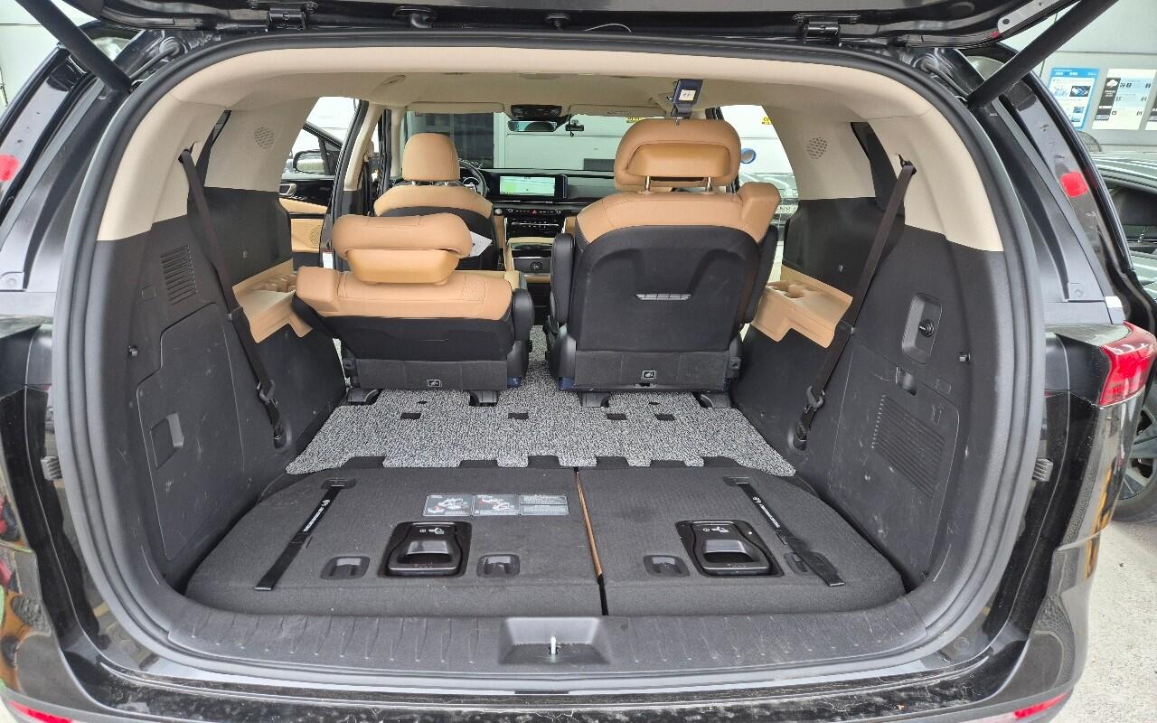 Kia Carnival (2023)