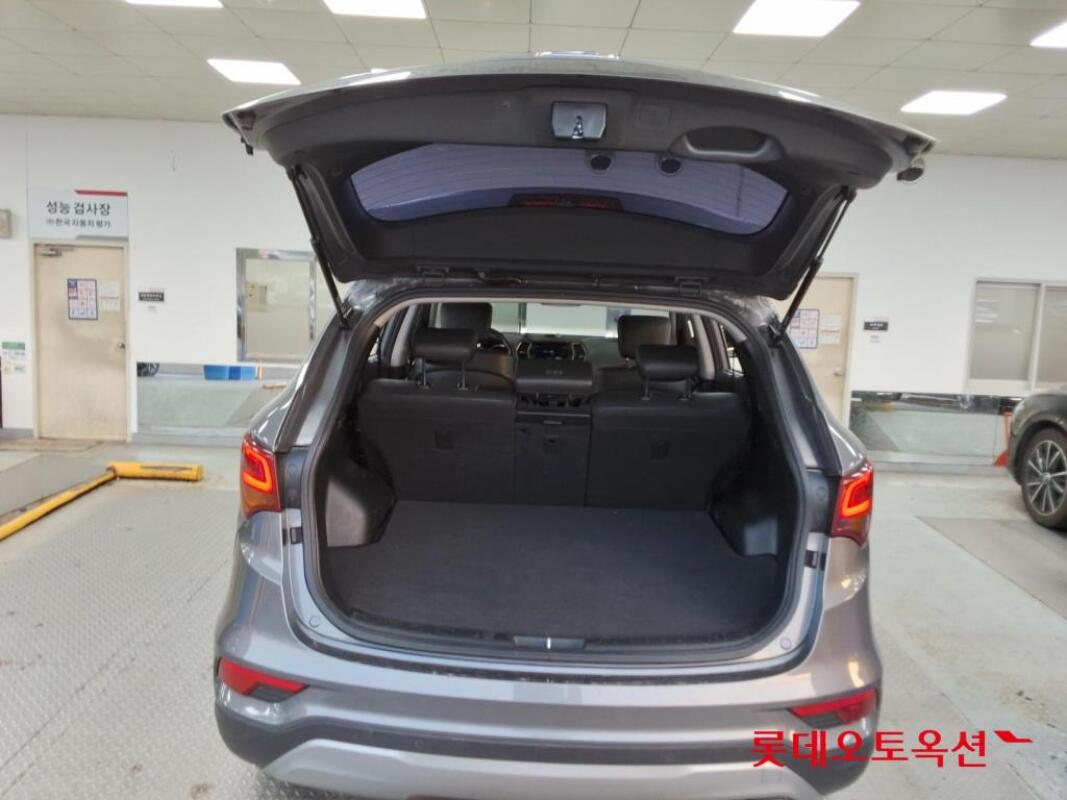 Hyundai SantaFe (2015)